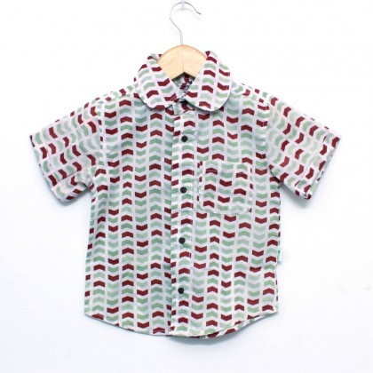 Organic Cotton Green and Red Arrow Print Half Sleeve Boys Shirt - Front
